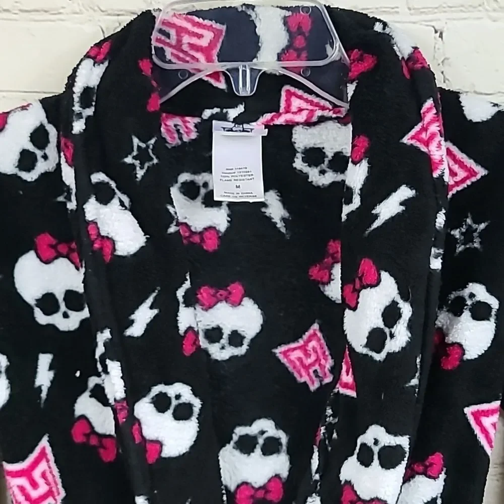 Monster High Girls MH Bathrobe Faux Fur Black/Pink Plush Fleece Robe Skull Bow